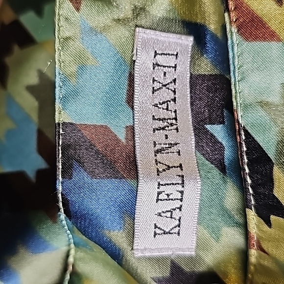 KAELYN-MAX-11, Beautiful satin long sleeve blouse in size 2X nice colors Lovely - Picture 8 of 11